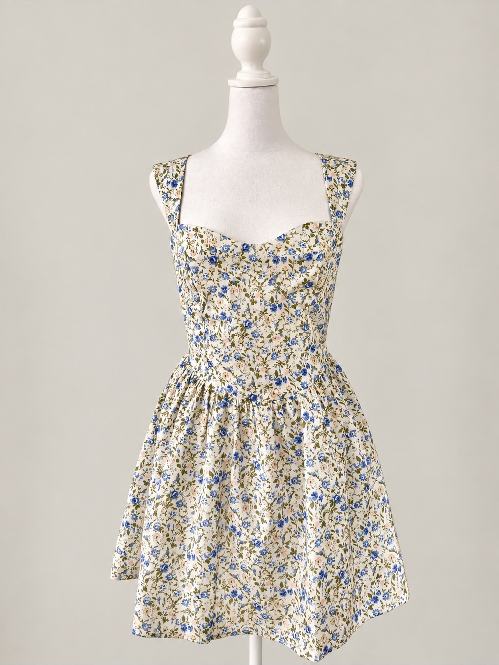 Rihoas Sweetheart Sundress Women's White Sweetheart Neck Floral Mini Dress